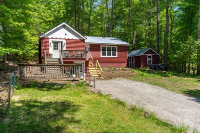 /international/us/35-school-street-saranac-lake-ny-110108542178/