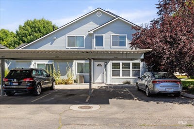 /international/us/8862-w-candleston-ln-boise-id-110100682764/