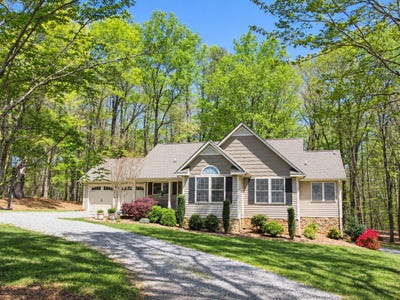 /international/us/3315-scruggs-rd-moneta-va-110110390350/