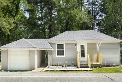 /international/us/394-douglas-st-uxbridge-ma-110100328588/