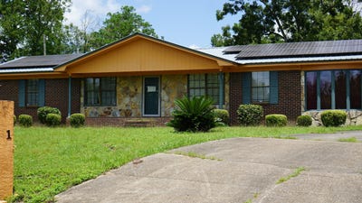 /international/us/891-dorsey-avenue-defuniak-springs-fl-110098426115/