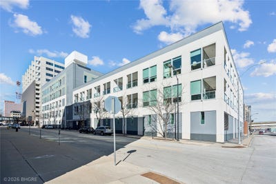 /international/us/111-10th-street-des-moines-ia-110106276316/