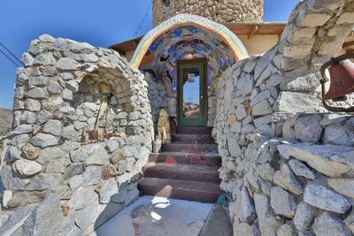 /international/us/desert-view-tower-3-homes-jacumba-ca-110102031092/