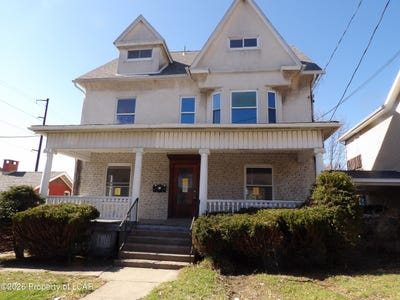 /international/us/710-smith-street-dunmore-pa-110106031167/