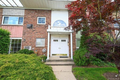 /international/us/271-north-newbridge-road-levittown-ny-110108496371/