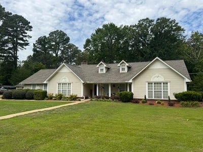 /international/us/217-winfield-dr-tupelo-ms-110108078556/
