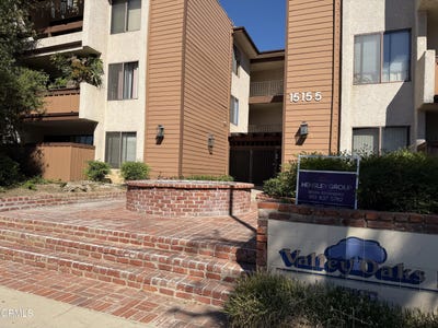 /international/us/15155-sherman-way-los-angeles-ca-110120513697/