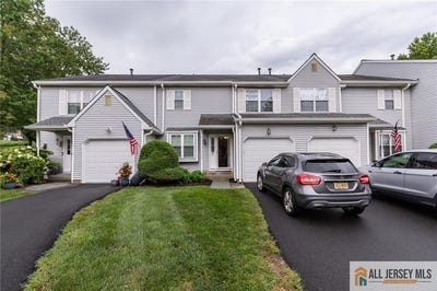 /international/us/17-heritage-court-ewing-nj-110109944423/