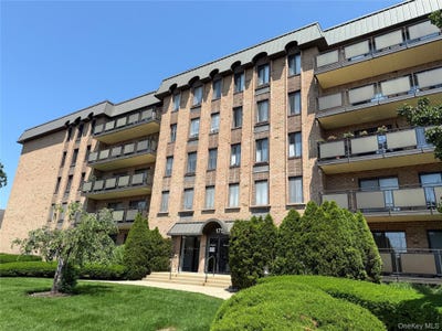 /international/us/175-maple-avenue-westbury-ny-110108472043/