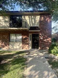 /international/us/971-greenwood-trail-w-drive-greenwood-in-110101138311/