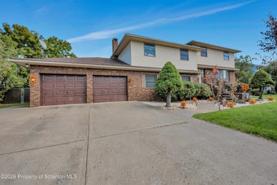 /international/us/107-amity-avenue-old-forge-pa-110120484436/
