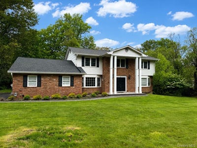 /international/us/24-beaumont-drive-new-city-ny-110107990618/