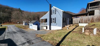/international/us/1-vine-street-port-clinton-pa-110120061269/