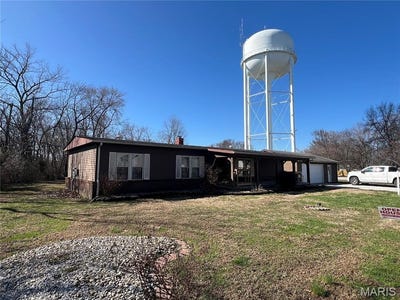 /international/us/112-e-6th-street-staunton-il-110105696529/