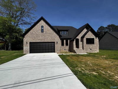 /international/us/1322-s-broad-street-albertville-al-110106354234/