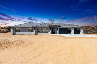 /international/us/6848-braceo-street-oak-hills-ca-110107277707/