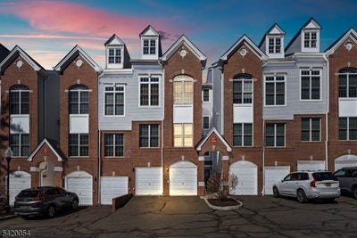 /international/us/9-goffle-brook-ct-hawthorne-boro-nj-110107867886/