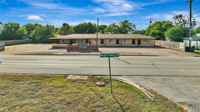 /international/us/595-margie-tewmey-road-port-lavaca-tx-110119778328/