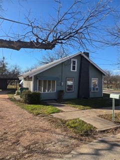 /international/us/1200-llano-street-coleman-tx-110104955575/