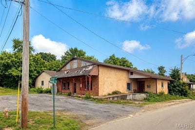 /international/us/103-east-water-street-doniphan-mo-110108027179/