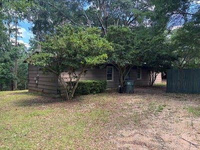 /international/us/228-s-broad-street-buena-vista-ga-110109139579/