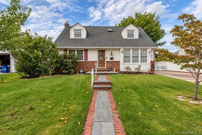 /international/us/561-parker-avenue-levittown-ny-110110320515/