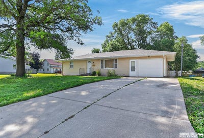 /international/us/417-w-f-street-elmwood-ne-110109117539/