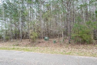 /international/us/203-hidden-lakes-drive-gray-ga-110104331381/