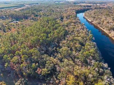 /international/us/625-ne-holly-rd-branford-fl-110104252410/