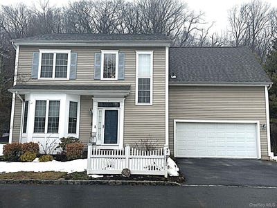 /international/us/7-limerick-court-white-plains-ny-110106225197/