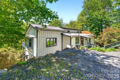 /international/us/334-harbor-lake-road-newland-nc-110108280631/