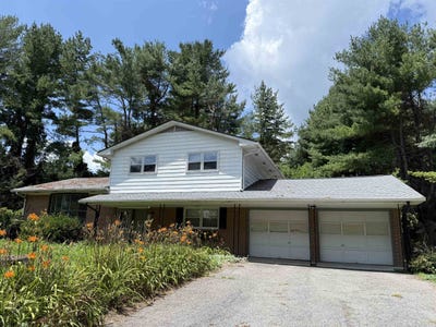/international/us/706-broce-drive-blacksburg-va-110100838134/