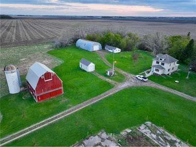 /international/us/79955-360th-street-bird-island-mn-110107720217/