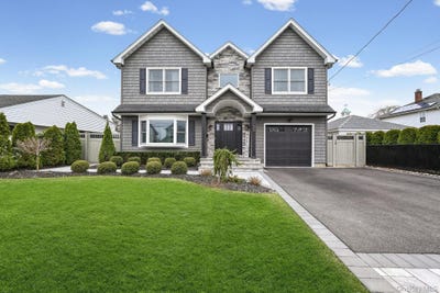 /international/us/70-connecticut-avenue-massapequa-ny-110106846610/