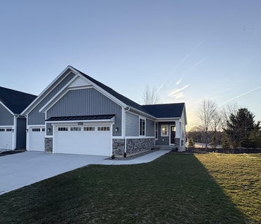 /international/us/2567-ravines-trail-drive-sw-byron-center-mi-110105041647/