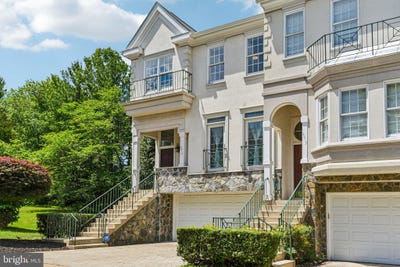 /international/us/4014-dogberry-lane-fairfax-va-110108873161/