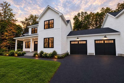 /international/us/17-young-drive-durham-nh-110120508998/