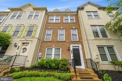 /international/us/175-great-laurel-square-se-leesburg-va-110108538628/