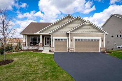 /international/us/8933-197th-street-w-lakeville-mn-110098991647/