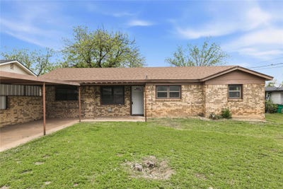 /international/us/900-w-2nd-street-coleman-tx-110107255473/