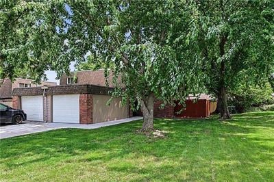 /international/us/3729-brush-creek-drive-lawrence-ks-110108914675/