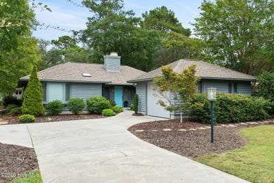 /international/us/606-wisteria-drive-sunset-beach-nc-110120003889/