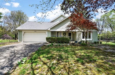 /international/us/1026-selkirk-lane-indianapolis-in-110107353993/