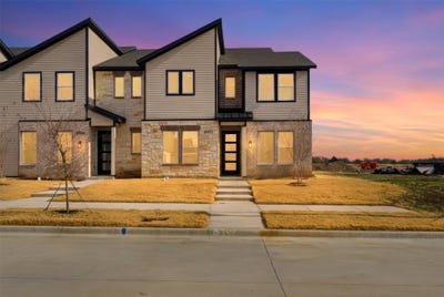 /international/us/8902-lowell-street-rowlett-tx-110105634167/
