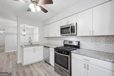 /international/us/6430-oakleaf-way-morrow-ga-110107457421/
