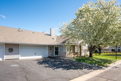 /international/us/8639-prestwick-lane-n-brooklyn-park-mn-110107993292/