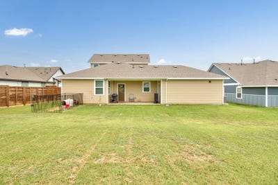 /international/us/1371-orange-blossom-court-gainesville-tx-110108501940/
