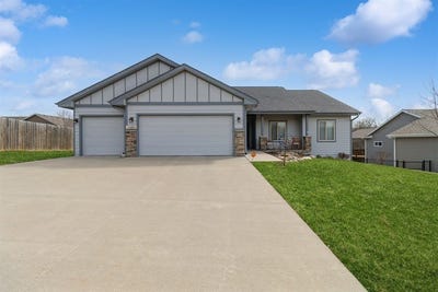/international/us/902-n-kenwood-boulevard-indianola-ia-110098283038/