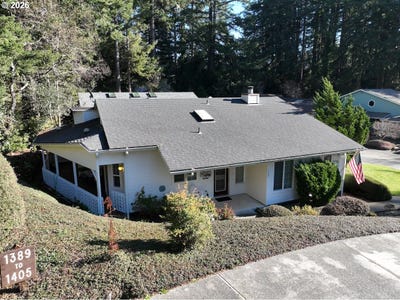 /international/us/1389-glenwood-dr-brookings-or-110107986141/