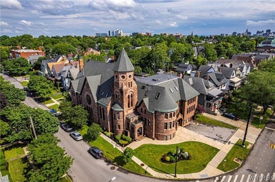 /international/us/231-richmond-avenue-buffalo-ny-110109118187/
